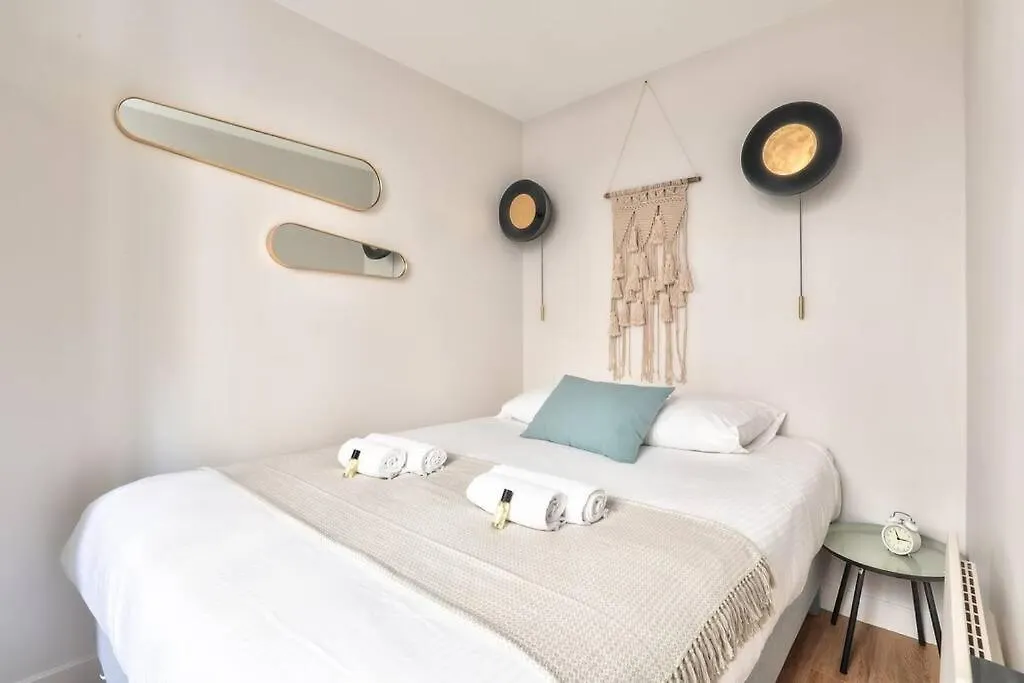 Apartment Cozy And Practical Apt In The 10Th Arrondissement Paris