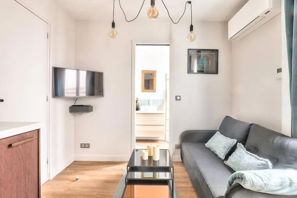 Cozy And Practical Apt In The 10Th Arrondissement location