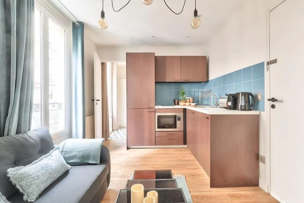 Cozy And Practical Apt In The 10Th Arrondissement Paris 0*,  France
